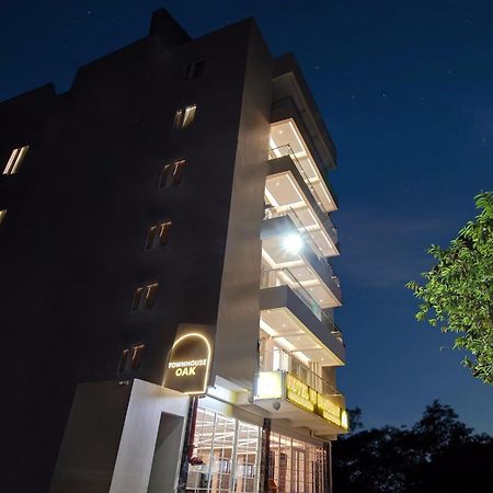 לקנאו Townhouse Oak Vs Shivanya מראה חיצוני תמונה