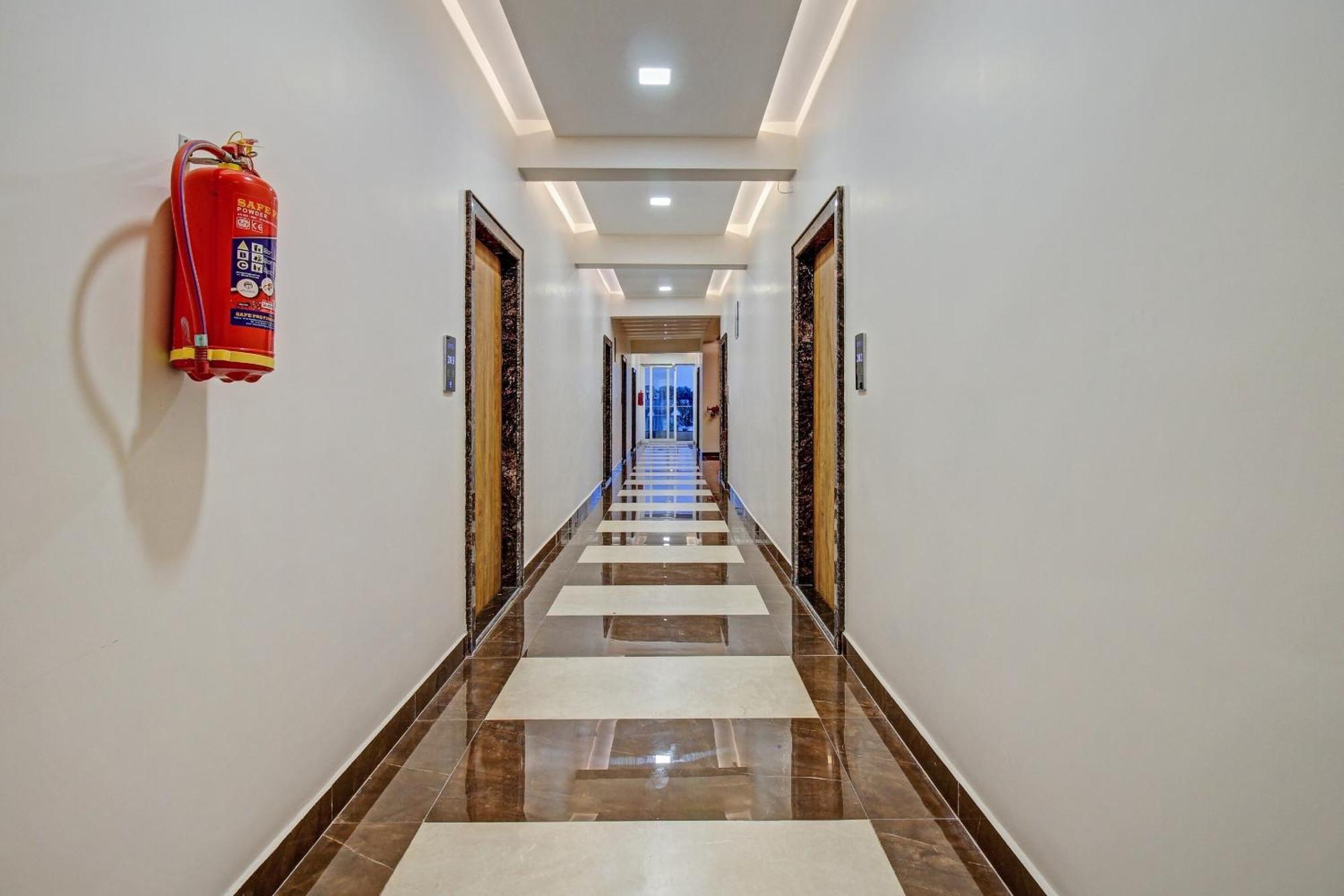 לקנאו Townhouse Oak Vs Shivanya מראה חיצוני תמונה